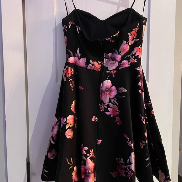 B DARLIN MINI DRESS - Picture 4 of 6